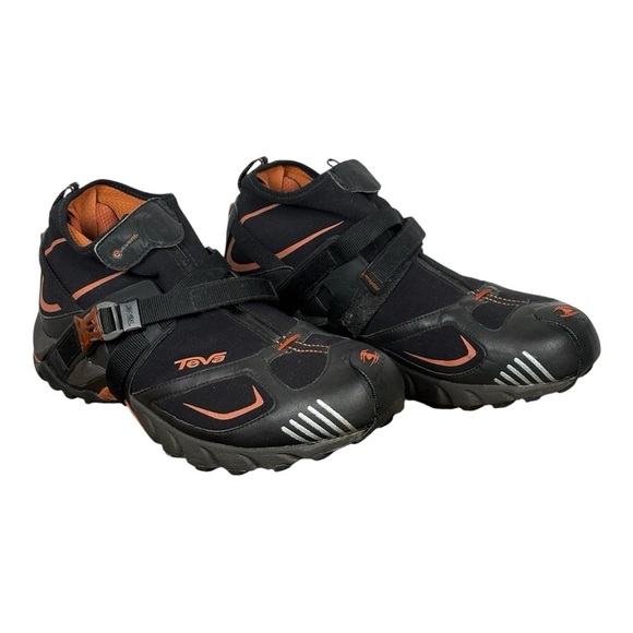 Teva Men’s vintage black and orange Wraptor hiking trail running shoes size 9